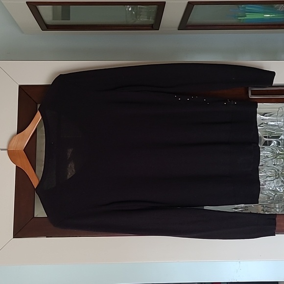 New York & Company Top ❤️ - Picture 2 of 8